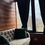 Bar Restorant Geshtenja Отель *