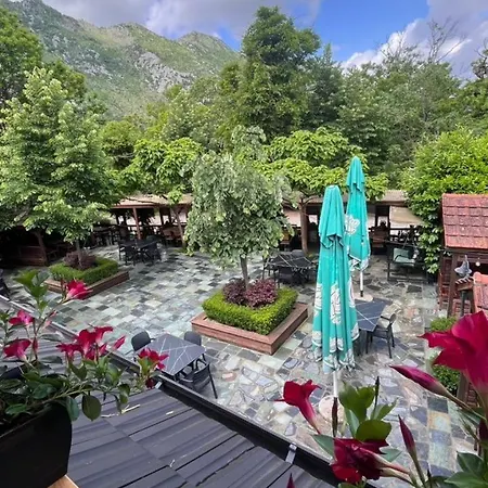 Bar Restorant Geshtenja Otel Rec