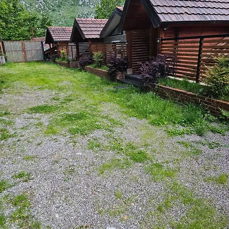 Szálloda Bar Restorant Geshtenja Rec