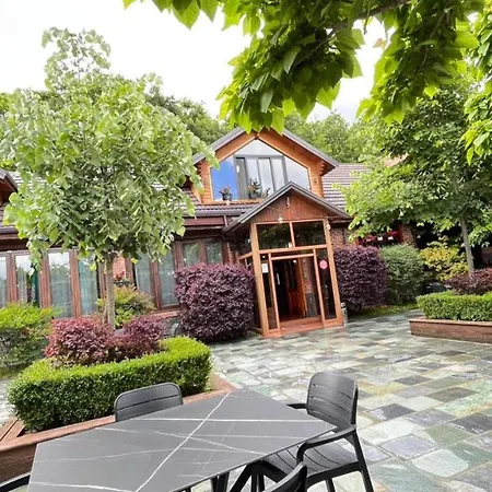 Hotel Bar Restorant Geshtenja Rec