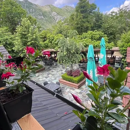 Hotel Bar Restorant Geshtenja Rec