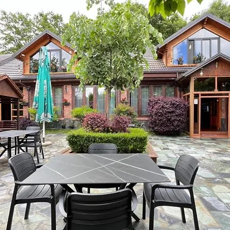 Bar Restorant Geshtenja Hotel *