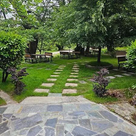 Bar Restorant Geshtenja * Rec