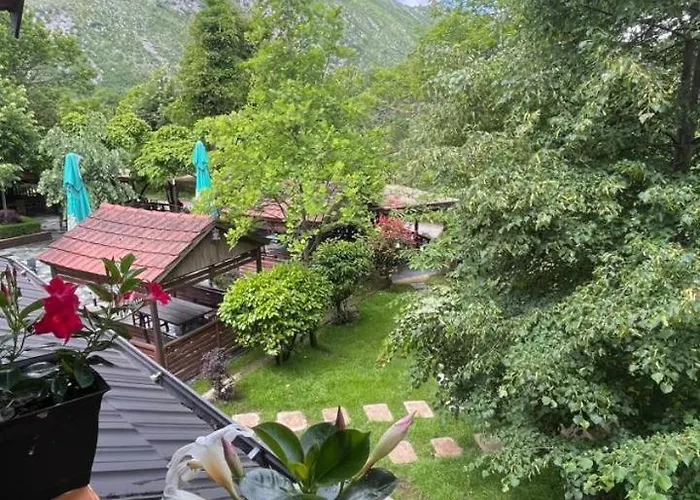 Отель Bar Restorant Geshtenja *