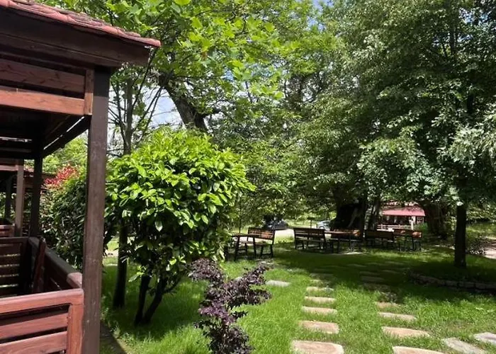 Bar Restorant Geshtenja Rec