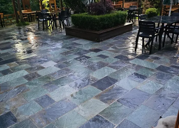 Bar Restorant Geshtenja * Rec